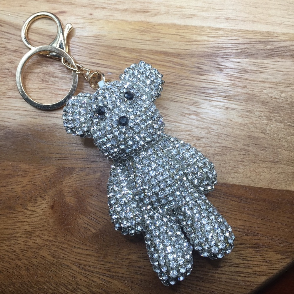 Crystal 🧸 teddy bear keychain (new)